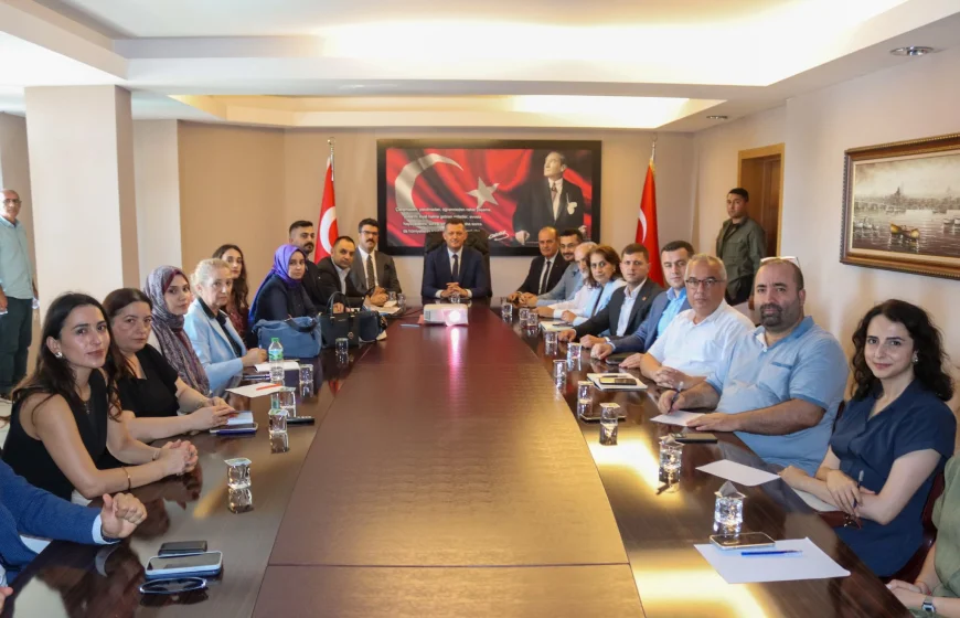 Beykoz’da Bağımlılıkla Mücadele Toplantısı Yapıldı, Metruk Binalar da Gündeme Geldi