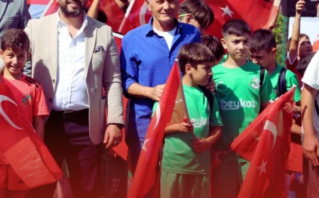 Beykoz’da Zafer Kupası Futbol Turnuvası büyük coşkuyla tamamlandı, gençler sahada dostluk ve mücadeleyi bir araya getirdi