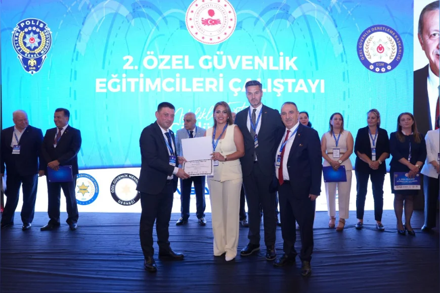 Salih Dursun’un Kurucusu Olduğu Güvenlik Kurumuna 20. Yıl Onur Belgesi Verildi