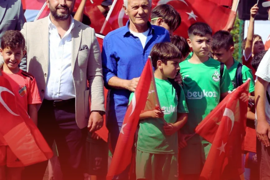 Beykoz’da Zafer Kupası Futbol Turnuvası büyük coşkuyla tamamlandı, gençler sahada dostluk ve mücadeleyi bir araya getirdi
