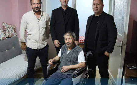 Beykoz’da İyilik Elçileri tekerlekli sandalye bağışlarıyla ihtiyaç sahiplerine umut oluyor