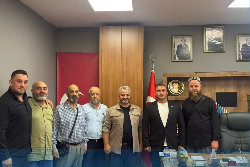 MHP Beykoz İlçe Başkanı Emre Çömlekçi: "Camiler toplumun kaynaştığı ve dayanışmanın merkezi"