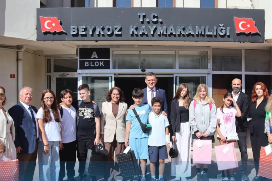 Beykoz’da Kardeş Okul Projesi kapsamında Almanya’dan gelen öğrenciler Kaymakam Ürkmezer’i ziyaret etti