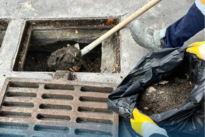 Beykoz’da kış öncesi yağmursuyu kanallarında temizlik çalışmaları aralıksız sürüyor