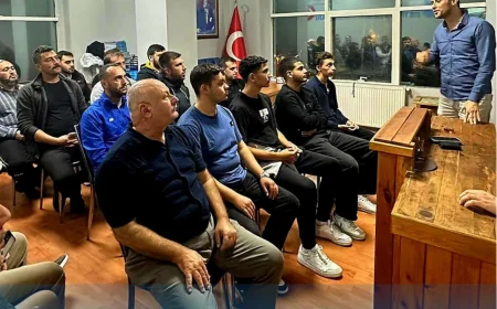 Beykoz Ülkü Ocakları’ndan bağımlılıkla mücadele semineri, gençlerden yoğun ilgi gördü