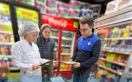 Beykoz Belediyesi Tokatköy’de gıda işletmelerine denetim yaptı, hijyen ve güvenilir ürün vurgusu yapıldı