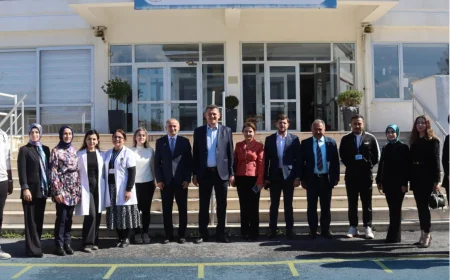 Kaymakam Fatih Ürkmezer: “Öğrencilerin kitap okuma alışkanlıklarını güçlendirmeliyiz”