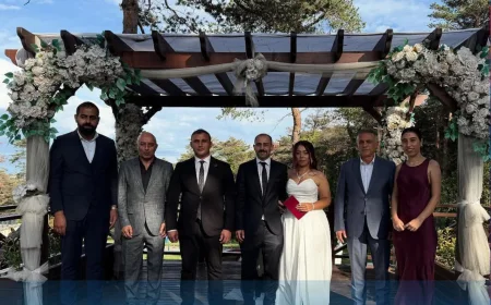 Mhp Beykoz İlçe Teşki̇lati Ümran Ve Batuhan Çİfti̇ni̇n Ni̇kâh Töreni̇nde Bi̇r Araya Geldi̇