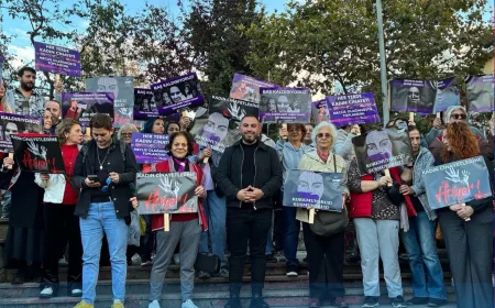 Paşabahçe Meydani’nda Kadin Ci̇nayetleri̇ne Karşi Güçlü Mesaj: “Kadinlar özgür olacak, şiddet Deği̇l Adalet Kazanacak”