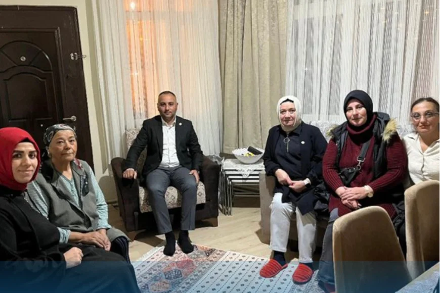 MHP Beykoz İlçe Teşkilatı, “Hayırlı Günler Komşum” programı kapsamında Çamlıbahçe’de aile ziyareti gerçekleştirdi