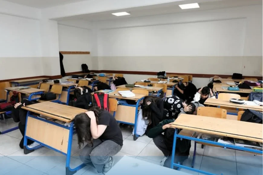 Beykoz Anadolu Lisesi’nde Deprem Tatbikatı Gerçeğini Aratmadı: “Afete Hazırlık Bir Refleks Meselesi”