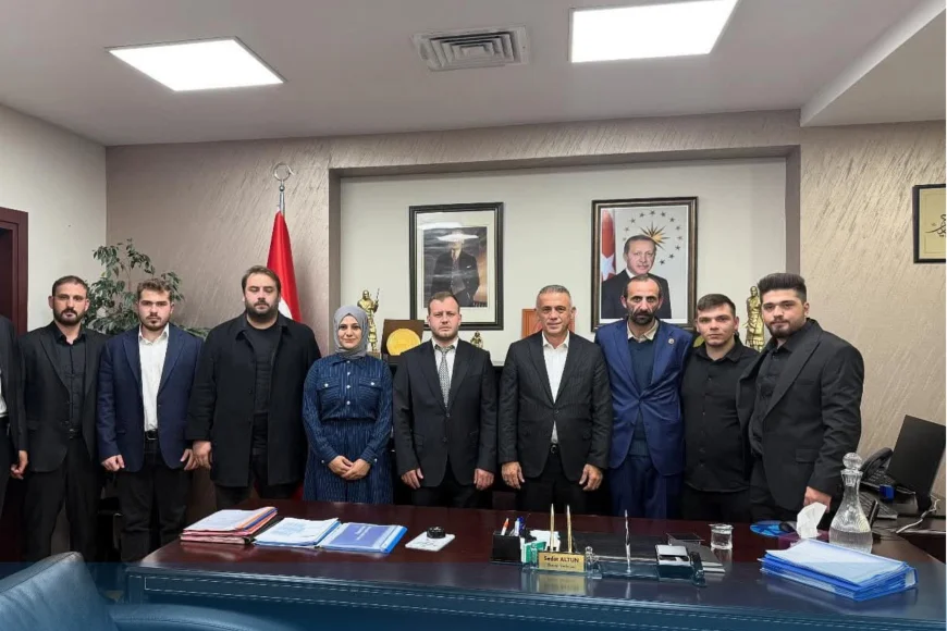 Ülkü Ocakları Beykoz İlçe Başkanlığı’ndan Beykoz Belediye Başkan Yardımcısı Sedat Altun’a Ziyaret: Gençlik ve Değerler Üzerine Görüşme