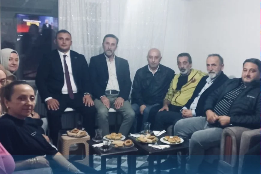 MHP Beykoz İlçe Teşkilatı Örnekköy’de Vatandaşlarla Buluştu: “Hayırlı Günler Komşum” Ziyaretinde Samimi Görüntüler
