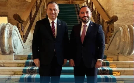 CHP’li Meclis Üyesi Melih Karakaya’dan TBMM Ziyaretleri: Gökhan Zeybek ve Seyit Torun ile Verimli Görüşmeler