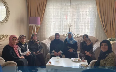 MHP Beykoz KAÇEP Yönetiminden Şehit Annesine Anlamlı Ziyaret: “Şehitlerimizin Emanetlerine Sahip Çıkmak En Büyük Sorumluluğumuzdur”