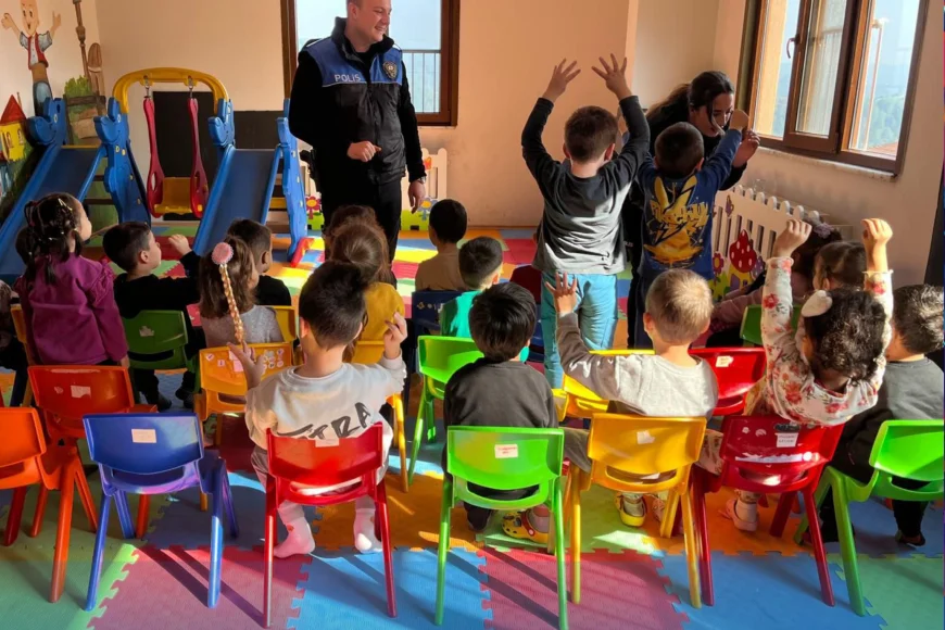 Beykoz İlçe Emniyet Müdürlüğü’nden Anaokulu Öğrencilerine: “Geleceğe Atılan Güvenli Adımlar” Projesiyle Erken Yaşta Güvenlik Bilinci