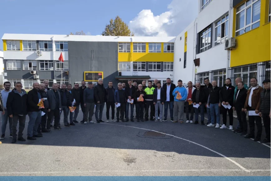 Beykoz’da Okul Servis Şoförleri ve Rehber Personel İçin Trafik Güvenliği Eğitimi Kapsamlı İçerikle Uygulamalı Olarak Gerçekleştirildi