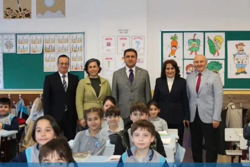 İstanbul İl Millî Eğitim Müdürü Murat Mücahit Yentür Beykoz’da Defterdar Mehmet Bey İlkokulu’nu ziyaret etti