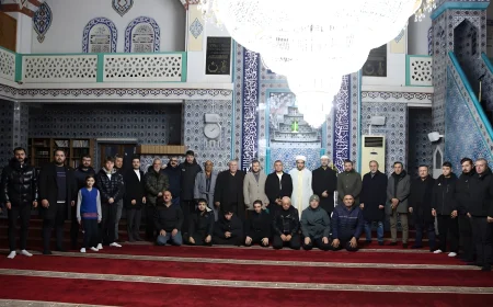 Seherin Bereketinde Saflarda Buluşma: Taşocakları Camii’nde Birlik, Dua ve Gönül Sofrası