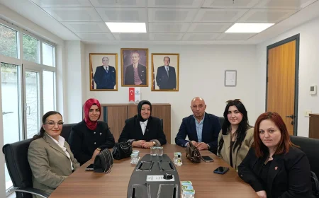 MHP Beykoz Belediye Meclis Üyesi Bülent Gökdağ, Kadın Heyetini Ağırladı: “Kadın Talepleri Meclis Gündeminde Olacak”