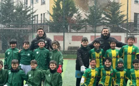 Kavacıkspor U9–U10 Takımı Kar Altında Kardeş Kulüp Anadolu Hisarı İdman Yurdu ile Anlamlı Hazırlık Maçı Oynadı