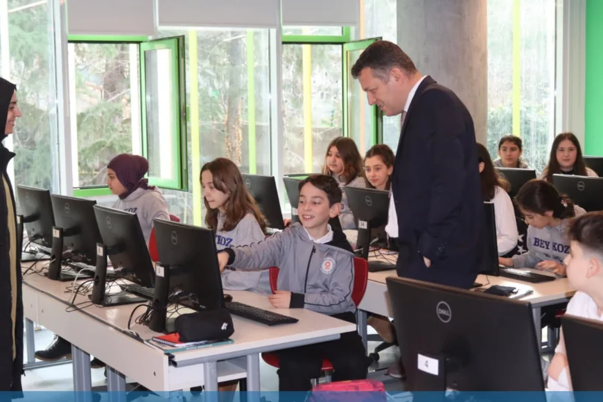 Beykoz Kaymakamı Dr. Fatih Ürkmezer Beykoz Koç Ortaokulu’nu Ziyaret Etti Eğitim Çalışmaları Yerinde İncelendi