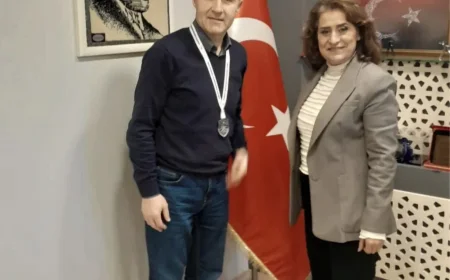 Büyük Gurur! Yaşar Aydınoğlu Türkiye Taekwondo Poomsae Şampiyonası’ndan Gümüşle Döndü