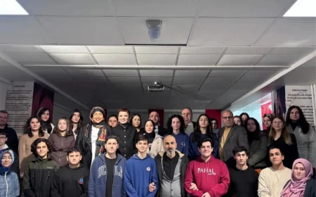 KORKMA Gençliğin Ruhu Beykoz’da Yankılandı Liseler Arası Bilgi Yarışmasında Şampiyon Paşabahçe Ahmet Ferit İnal Anadolu Lisesi Oldu