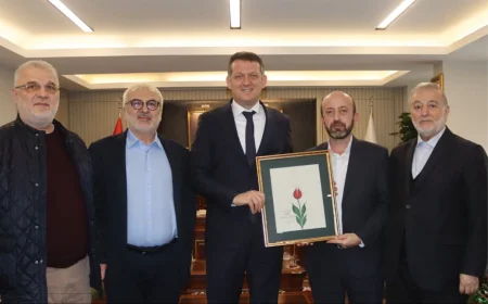 Beykoz Kaymakamı Dr. Fatih Ürkmezer Anadolu Hisarı İlim Hizmet Vakfı Yönetimi ile İlçeye Yönelik Ortak Çalışmaları Görüştü