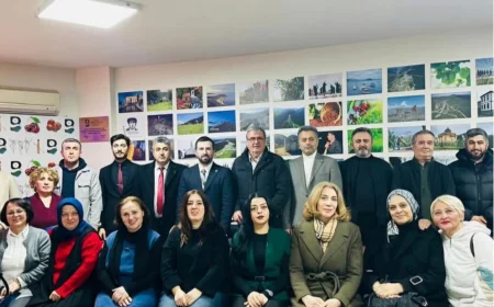 Anahtar Parti Beykoz İlçe Başkanı Onur Kaya Giresunlular Derneği’ni Ziyaret Etti