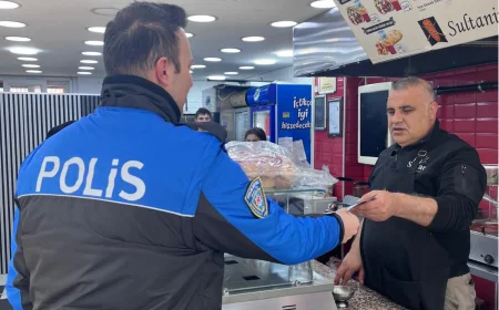 Beykoz İlçe Emniyet Müdürlüğü Dijital Güvenlik Kütüphanesi Projesiyle Kavacık’ta Bilgilendirme Seferberliği Başlattı