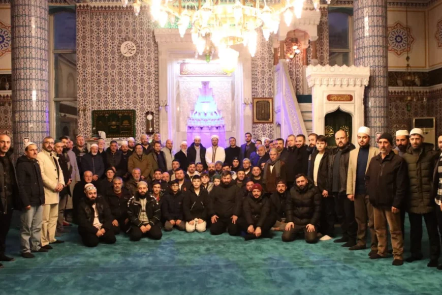 Akbaba Merkez Camii’nde Seher Vakti Buluşması Pazar Sabahı Kardeşlik ve Huzur Dolu Anlara Sahne Oldu