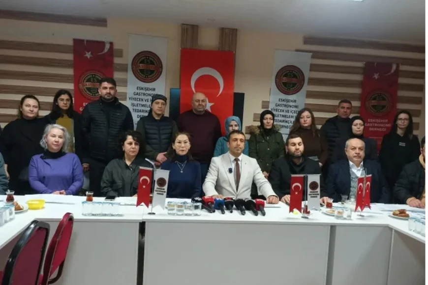 Eskişehir Gastronomi Derneği Başkanı Murat Arnik: “Lokantacılar ve Kasaplar Odası’nda seçim tarihi bilinçli olarak belirsiz bırakılıyor”