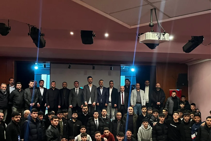 Beykoz Ülkü Ocakları “Bağımlılıkla Mücadele Sempozyumu” Gençler ve Siyasi Temsilcilerle Yoğun Katılımla Gerçekleşti