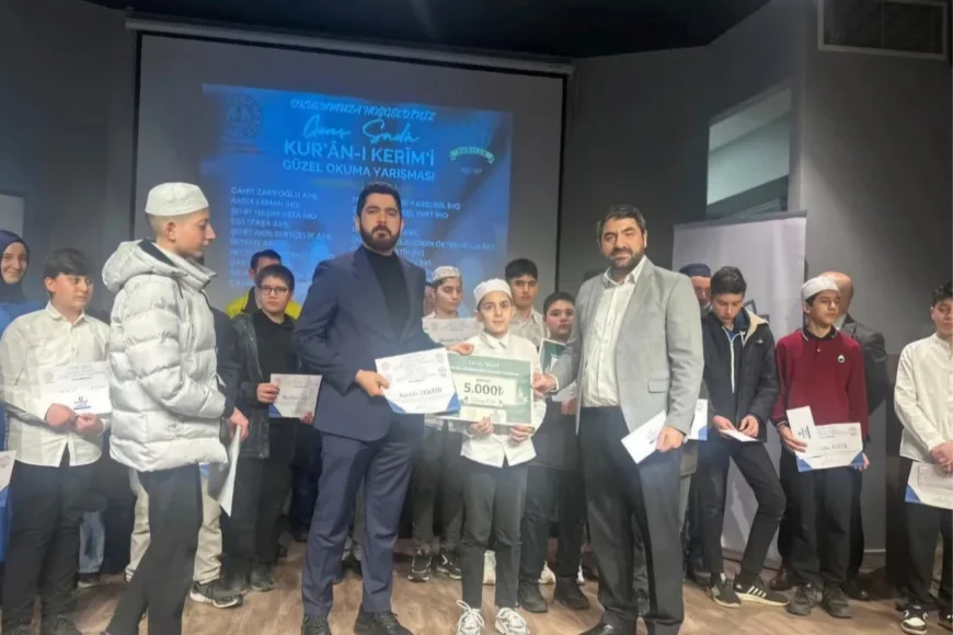 Çubuklu Anadolu İmam Hatip Lisesi Öğrencisi Abdullah Taşkıran Kur’an-ı Kerim’i Güzel Okuma Bölge Yarışması’nda Birinci Oldu