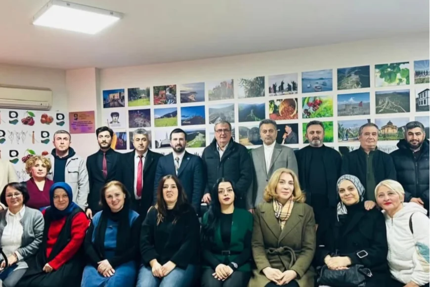 Anahtar Parti Beykoz İlçe Başkanı Onur Kaya Giresunlular Derneği’ni Ziyaret Etti