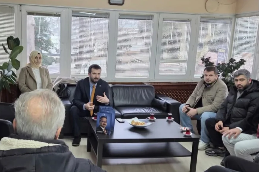 Anahtar Parti Beykoz İlçe Başkanlığı Kanlıca Yardımlaşma Derneği’ne Ziyaret Gerçekleştirdi “Mahalle Temelli Güçlenme Ortak Akıl ve Dayanışmayla Mümkün”