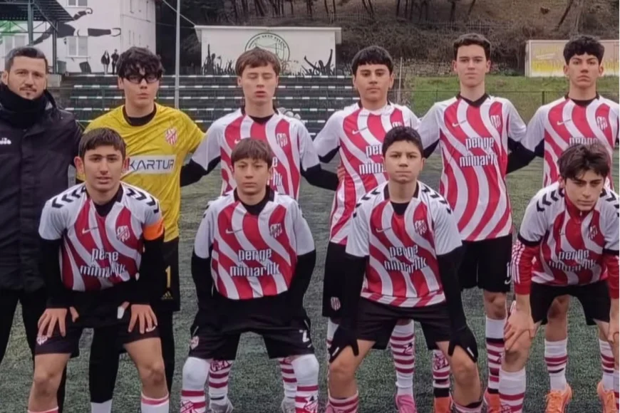 Çavuşbaşıspor U15 Takımı Anadolu Hisarı Karşısında 3-2 Kazanarak Namağlup Liderlik Serisini Sürdürdü