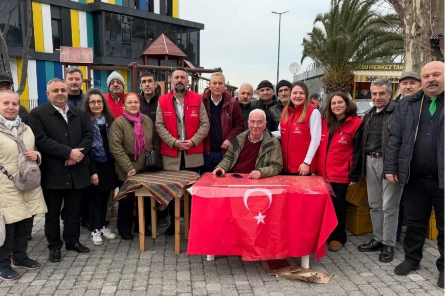 CHP Beykoz İlçe Başkanı Aydın Düzgün Soğuksu Mahallesi’nde Pide Dağıtımı Gerçekleştirdi