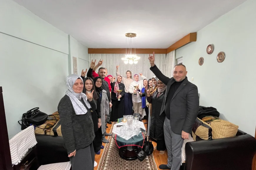 MHP Beykoz Teşkilatı Elif Naz Kara’yı Ziyaret Ederek “Gönül Bağlarımızı Güçlendirdik”