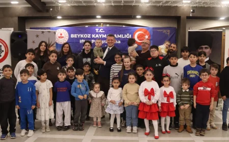 Beykoz Kaymakamı Fatih Ürkmezer ve Eşi Miray Ürkmezer Çocuklar, Gençler ve Ailelerle Aynı İftar Sofrasında Bir Araya Geldi