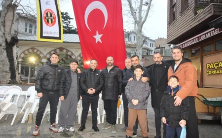 Beykoz Merkez Gençlerinin Düzenlediği İftar Programı Siyasi İsimleri ve Vatandaşları Aynı Sofrada Buluşturdu