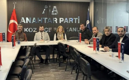 Anahtar Parti Beykoz İlçe Başkanı Onur Kaya Kavacık’taki Divan Toplantısında Teşkilata Birlik ve Saha Vurgusu Yaptı