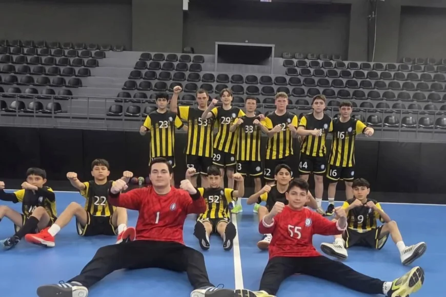 Beykoz Belediye SK Küçük Erkek Hentbol Takımı: “Eksiklere Rağmen Geleceğin Şampiyonları Sahada”