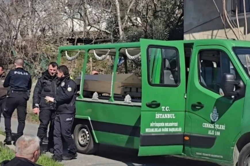 BEYKOZ’DA YOKUŞTA KONTROLDEN ÇIKAN MOTOSİKLET ELEKTRİK DİREĞİNE ÇARPTI PAKİSTAN UYRUKLU ÖĞRENCİ HAYATINI KAYBETTİ