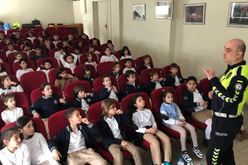 Beykoz’da “Trafik Dedektifleri” Projesiyle Öğrencilere Trafik Güvenliği Eğitimi Verildi
