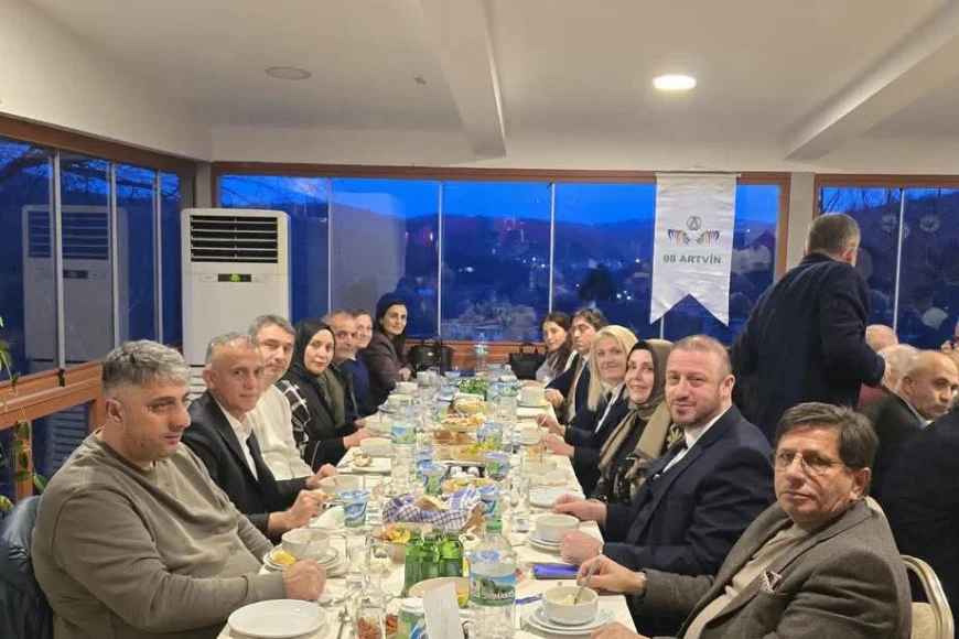 Beykoz Artvinliler Derneği’nin Geleneksel İftarında Protokol, İş Dünyası ve STK Temsilcileri Aynı Sofrada Buluştu