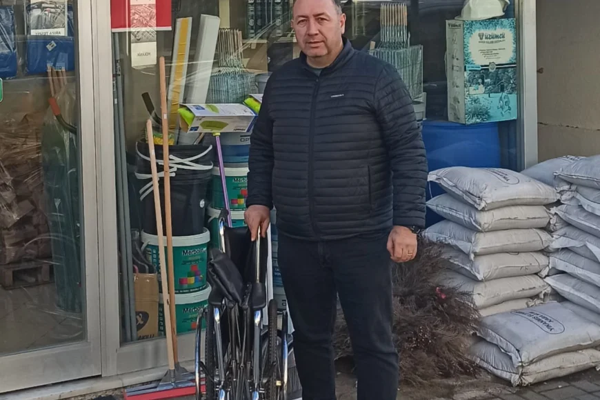 Beykoz’un İyilik Elçisi Remzi Çıra “Bismillah Dedik Yola Çıktık” Diyerek 100’Üncü Tekerlekli Sandalyeyi İncirköy Mahallesi’ne Teslim Etti