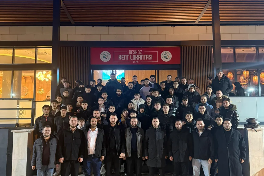 AK Parti Beykoz Gençlik Kolları Ortaçeşme Mahallesi’nde Dayanışma ve Birlik İftarı Düzenledi