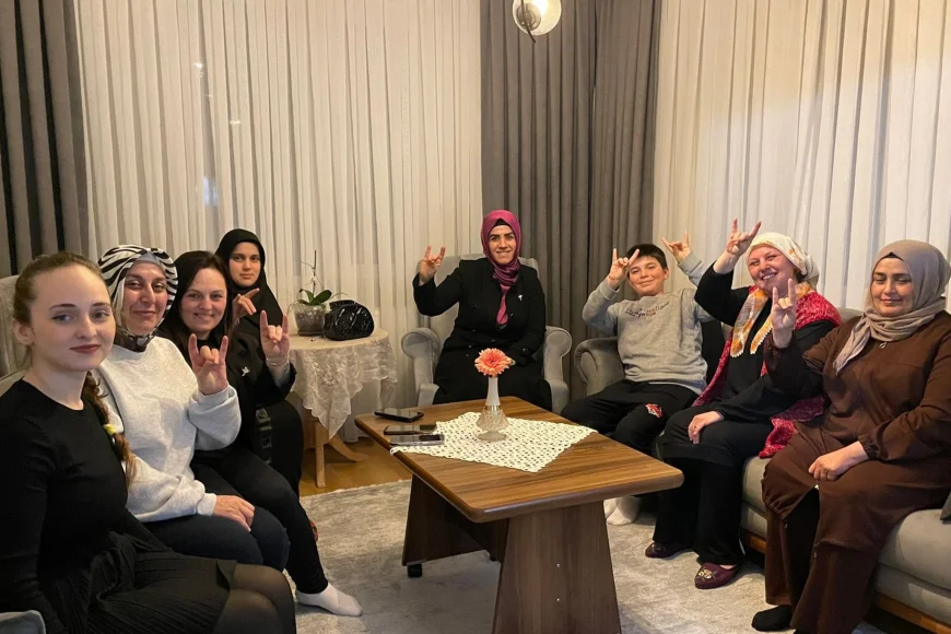 MHP Beykoz Teşkilatı’ndan KAÇEP Paşabahçe Mahalle Başkanı Elif Öndin’in Babasına Geçmiş Olsun Ziyareti